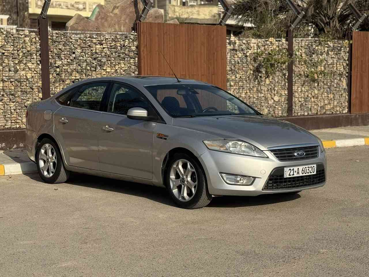 فورد مونديو 2008 للبيع
بيهة صبغ قطعتين فقط الباقي مكفول 
محرك 4 سلندر كير مكينه صدر مكفول تبريد ثلج 
مواصفات فول ( فتحه / جلد / كشن كهرباء / بردات خلفيه / فول تحكم ستيرن ) 
رقم سليمانيه سنويه وهزه جديده تحويل او وكاله بشرط 
مكاني بغداد 
السعر :- 72 وبي مجال 
للاستفسار :- ***********
