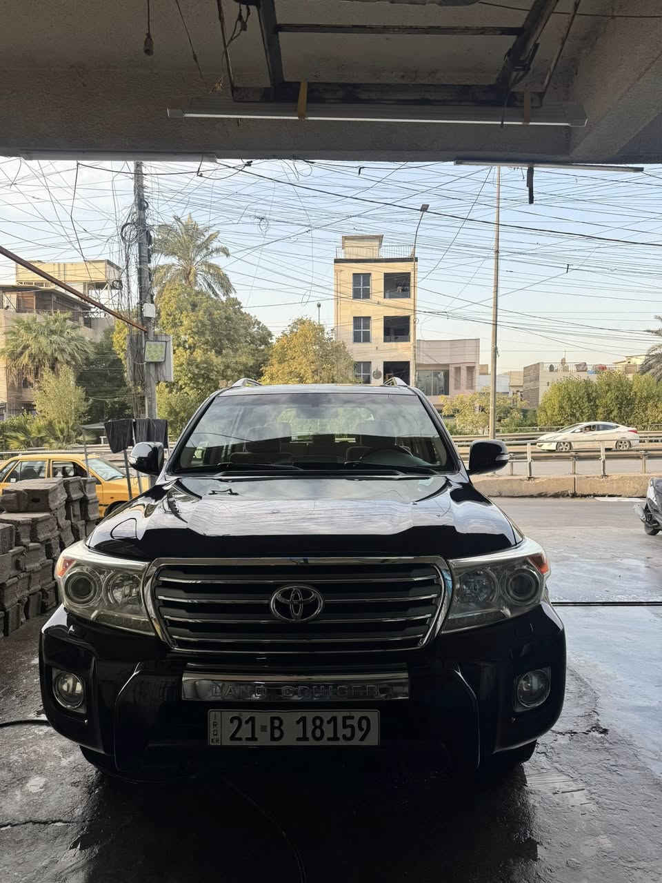 السلام عليكم
لاندكروز Gxr موديل 2012 للبيع 
٨ سلندر 
4600 حجم مكينه
كشنات مخمل 
وباقي مواصفات الاندكروز معروفة 
سيارة جاهزة من كل شي حمام وبولش وكلشي جاهزه وتخم تاير ياباني قبل شهر شديته
صيانة فقط جيهان واوراق الصيانة موجود
اخر صيانة قبل شهرين من تبديل دهون كير ومكينة واكسلات وabs وحتى مي راديتر بدلت وكاله صيانه كامله سويت يم جيهان
صدر كله وكاله طسه ناعة كلش بشرط
هزة وسنويه جديده 
مناقصها اي شي جاهزة من كلشي
بدون صبغ السيارة 
بيها بارد قليل بعض المناطق
رايدها   360$  وبيها مجال 
تواصل 
***********
