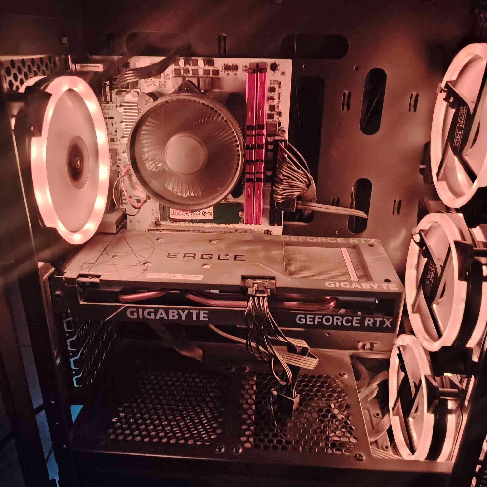 🔥 تجميعة Gaming قوية ونظيفة للبيع 🔥
✅ المعالج: Intel Core i5-12400F
✅ كارت الشاشة: RTX 4060 OC 8GB
✅ نسخة 3 مراوح من Gigabyte
✅ المذربورد: H610-VH4
✅ الرام: 16GB (2×8) 3200MHz
✅ الهارد M.2 SSD 256GB
✅ الهارد الثاني WD HDD 1TB
✅ الباور سبلاي: 650W
📦 التجميعة نظيفة جداً ومرتبة، وجميع الكراتين متوفرة:
✔️ كرتون الكيس
✔️ كرتون كارت الشاشة
✔️ كرتون المذربورد
✔️ كرتون الباور سبلاي
🎮 مناسبة للألعاب الحديثة وبرامج التصميم والمونتاج.
💰 السعر: 1150 
📍 الموقع: بغداد جميلة الأولى 
📞 للاستفسار مراسلة الخاص أو الاتصال.
***********
