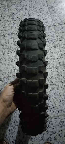 تايرات قفاز ياباني 
حجم 21 و18 و19 
جيوب 
وياله حجم 21 و18 17 
سيم ويل حجم 21 و18 17 
دبلات امامي كلجات 200 سازوكي 
تانكي دسكات 
بطيخه 
خرج حياكه شغل درجه أولى 
المكان ميسان توصيل موجود جميع المحافظات 
*********** واتساب
