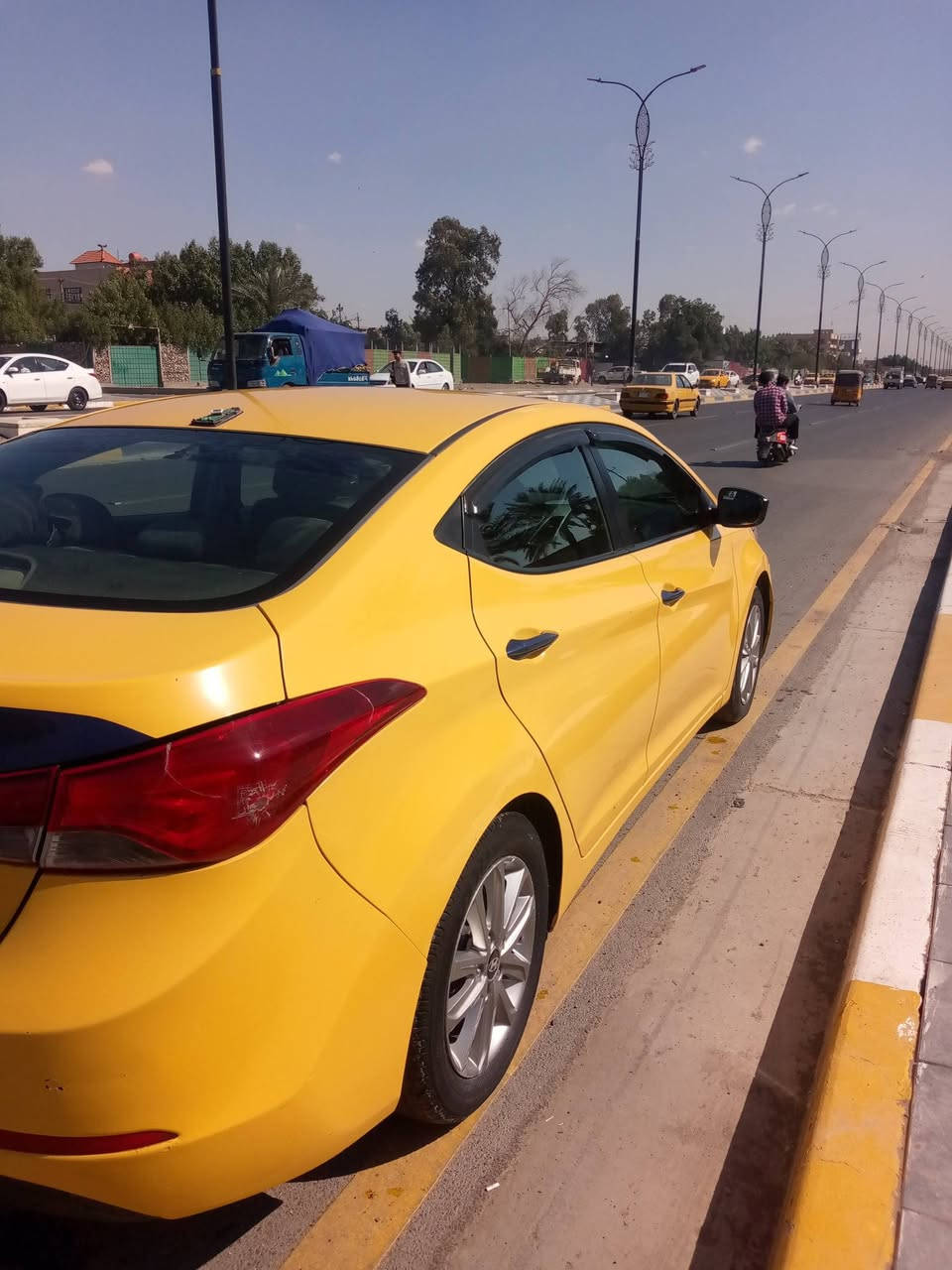 النترا للبيع
الموديل ٢٠١٦
لون اصفر 
أجرة بغداد 
تبريد وتدفا شغال
تخم تاير 
دواخل نظيفه
محرك لوك 
مصفر هيئه 
بيه ضربه جاملق الخلفي صفحه السايق 
السيارة بأسمي تحويل ثاني يوم 
السنويه ٢٠٢٨ 
سيارة وارد امريكي 
السعر السيارة ١١٥ 
الاتصال على الرقم ***********
