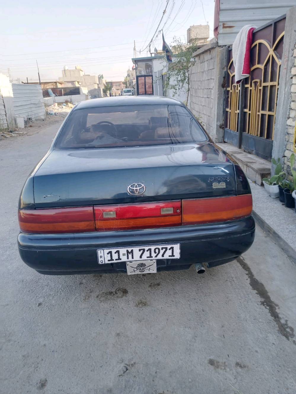 السلام عليكم 
سياره بطه موديل ٩٣ تحويل مباشر كفاله مكينه وكير والكص بي فطور قليله بل قماره
سعر السياره ٤٣ وبيها مجال للشراي مكاني بغداد وهذا رقم التواصل المباشر بي شريحه اتصال موجود و واتساب ايضاً +964 770 883 0783