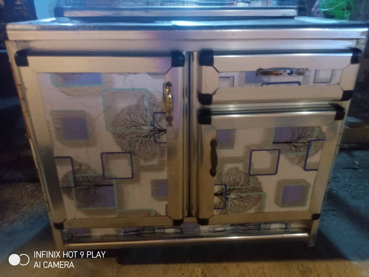 غراض بيت للبيع كلمن اوسعره مكاني الحيانيه ***********
