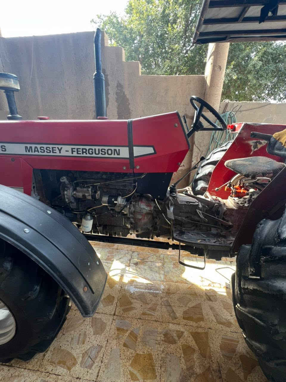 للبيع مكينة فورگسن انكليزي مديل 81 حجم 275محوره دبل اكسل موجود كله شرط محرك  كير اكسل✈️ملاحضه بدون 
بس مكفوله حكومه او عشاير المكان سامراء السعر13.500مليون  للستفسارالرقم واتساب واتصال( ***********)
