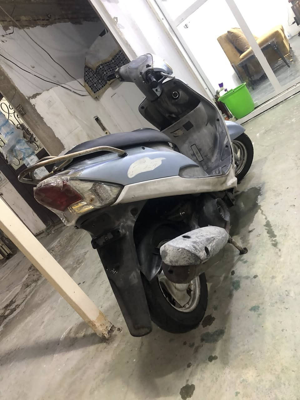 سلام عليكم البيع دراجه جديده نضافه فول كفرات اصليه مابيها اي نقص مكينه مامفتوحه اي نقص مابيها مكاني بغداد ألشعب شارع عدن


**إذا كنت صاحب هذا الإعلان وتريد حذفه لأي سبب، رجاءا أرسل رسالة إلى الدعم الفني**