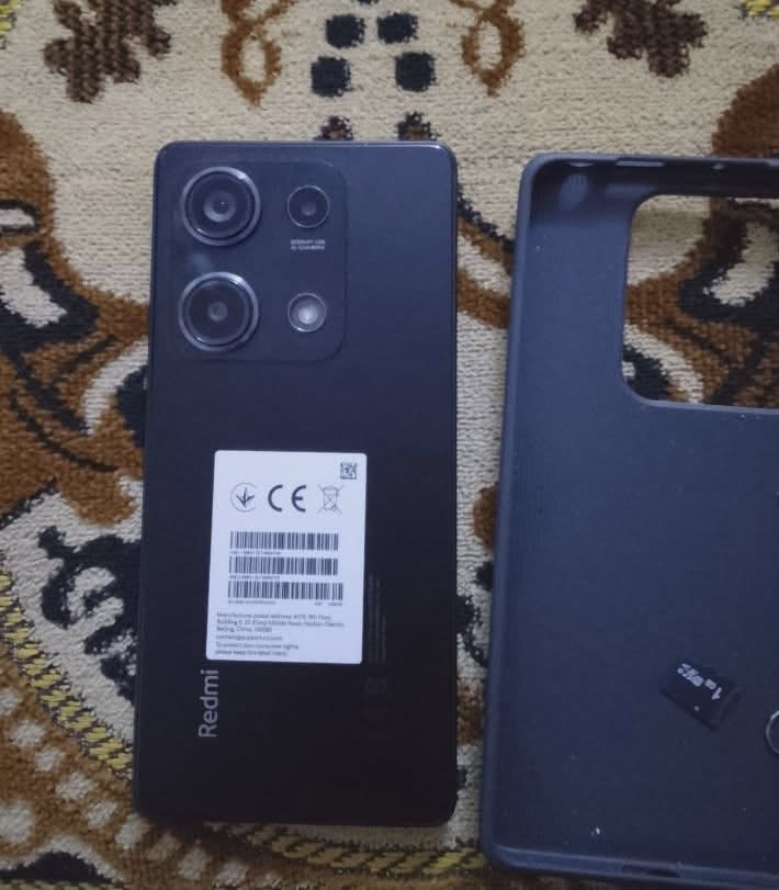 السلام عليكم 
جهاز ريدمي نوت 14 S
مستخدم 5 ايام فقط 
كارتونته وشاحنته وياه 
جهاز جديد 
ذاكره 256 
السعر 360 وبي مجال 
واتساب ***********
متواجد خاص

