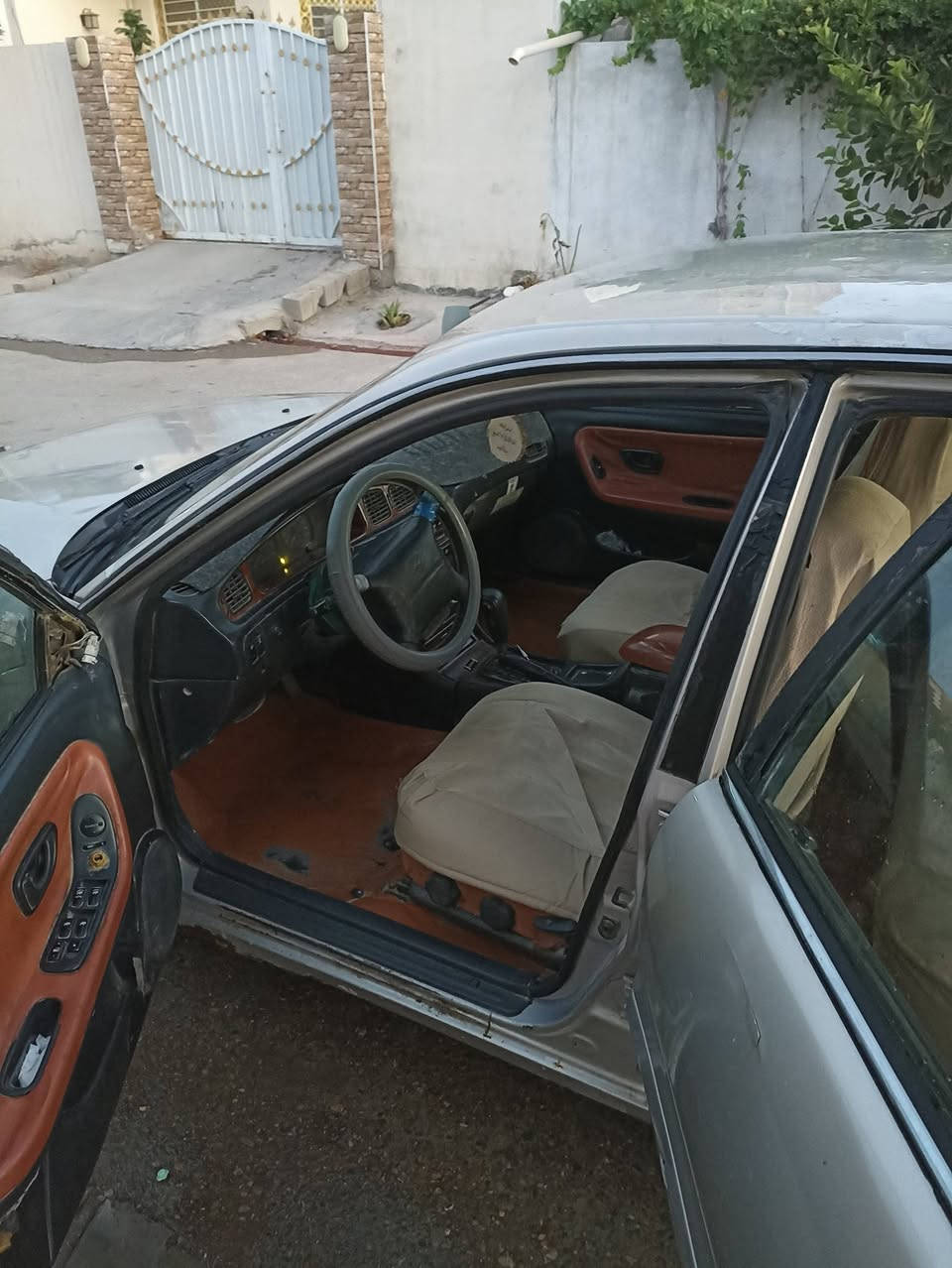 سوناتا موديل 95 سنوية ل28 محرك كير نظيفات صدر وتاير نص عمر  . المكان الوجيهية ب32 وبيه مجال ***********
