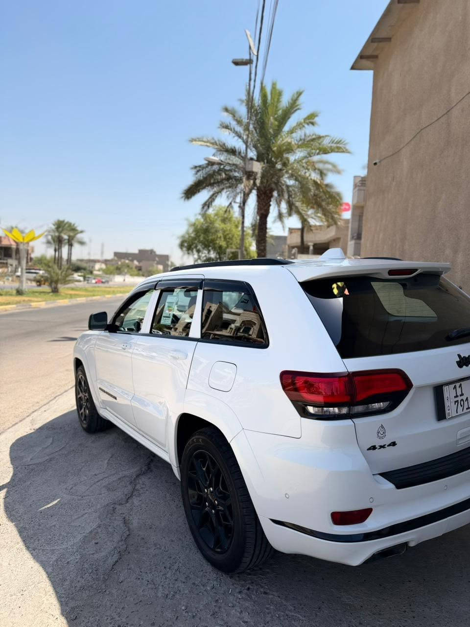 السلام عليكم       👈(287)👉وبيها مجال بلاش والله
من رخصة الأدمن المُحترم…
للبيع jeep جيب 2021 خليجية 
كفاله عامه من كل شي حتى الدعاميات 
كفاله مكينه 6 سلندر 
مواصفات السياره S فول 1/1
داخل احمر مميز 
رادار امامي رادار خلفي رادارات جانبيه
حساسات إماميه وخلفية وجانبيه
كشنات جلد حار وبارد 
كشنات كهرباء تحكم ستيرن جهتين 
تثبيت سرعة تحديد مسار شفتات 
بالستيرن بانوراما معروفة مواصفات
ال S جنطة كهرباء 

السعر :287$ وبيها مجال للشراي
لون السيارة ابيض رقم السيارة بغداد
موقع السيارة بغداد بأسمي تحويل
 ثاني يوم
رقم***********
