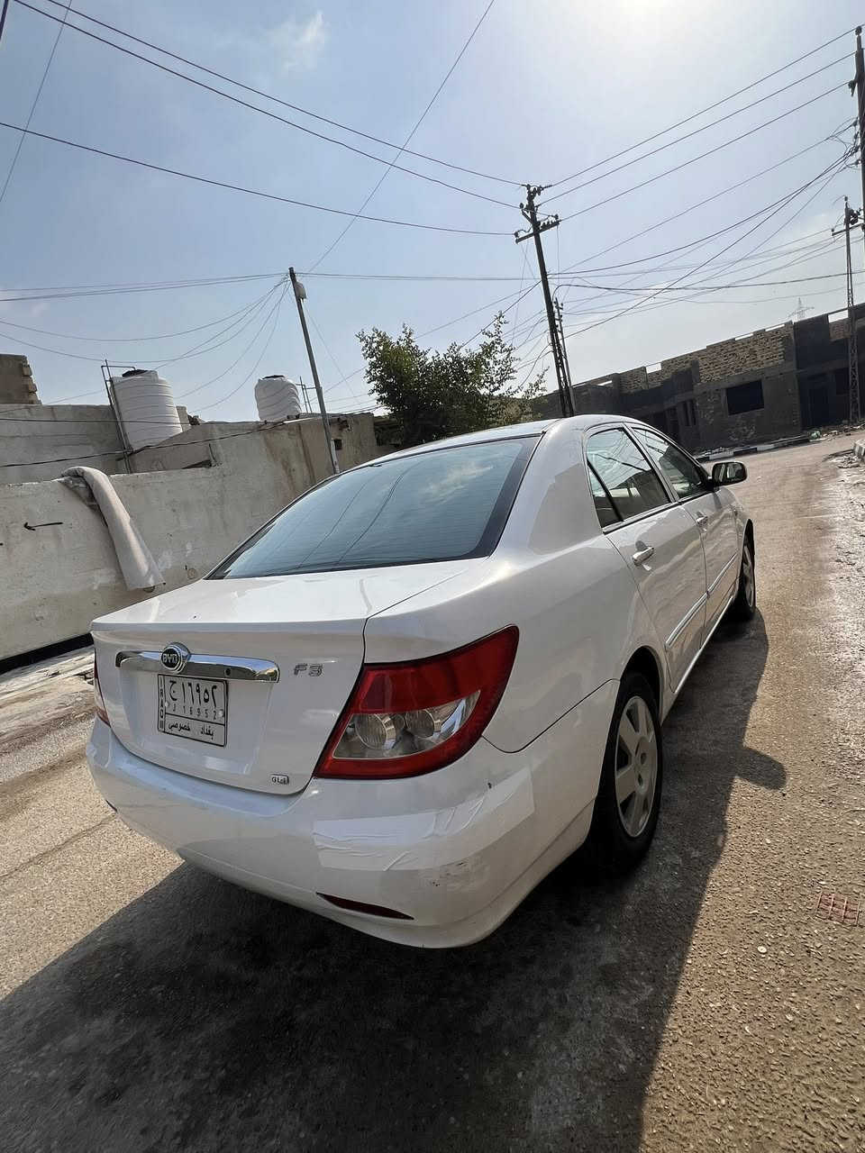 للبيع بيوايدي موديل 10 كفاله عامه ماعده شبر بارد بل باب خلفي بصيط. سيارة وضع شركه كله بلاد شرط. گير عادي سياره جديده كلشش جاهزه مكينه كير حداديه تبريد تخم تاير. سياره جديده وجاهزه ع آخر حبايه سعر ٦٥وبيها مجال حك جيه . ولي ميعجبه سعر يدعينه ويا.  اكو تره حته ب٤٠.    مكاني ناصريه مركز ***********
