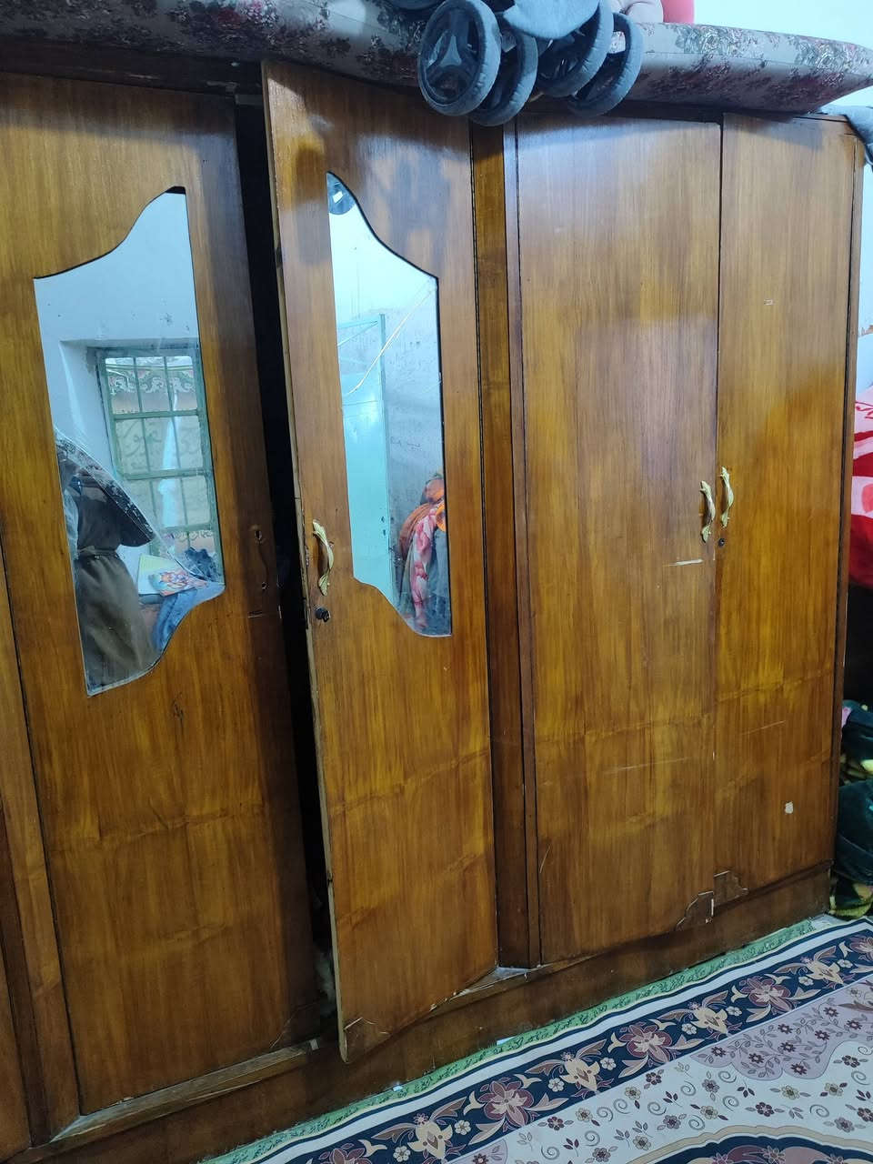 بنات عيني كنتور خشب كلش حلو. خشبه كلش زين مكلفة بالنشر سعره150مرتب 3بوب💜💜رقم الهاتف)(***********)
