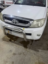 هايلوكس GLX • ٢٠١٠ • بدون صبغ