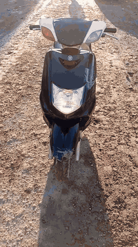 سلام عليكم دراجه سكنس نثيه ياباني بتري جديد كهربايات كلها شغاله العنوان قرب مرور تاجيات سعر 250 بيها مجال قليل ***********
