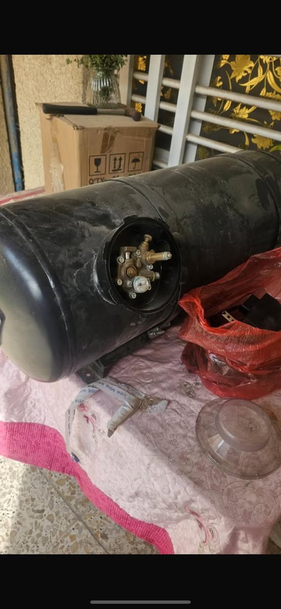 السلام عليكم عندي منظومةغاز 6 سلندر للبيع الي يحب السعر خاص وتساب ***********
