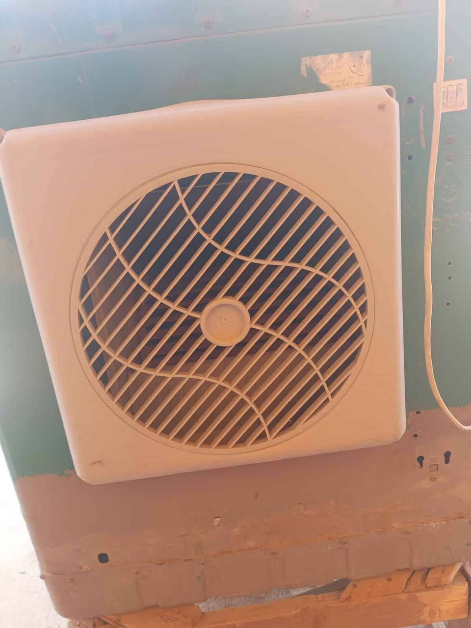 مبردات اثنين شغالات شرط الفحص نضيفات سعر الوحده 100 العنوان نجف حي الميلاد طريق الجنه عمود 135رقم الهاتف *********** النجف, العراق

