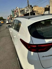 اخوان كيا سبورتج ٢٠١٨ خليجي  ماشية ٩٥ الف كيلو مكفوله كير مكينه وتبريد...