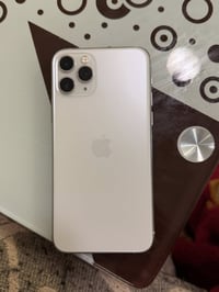 آيفون ١١ برو • ٦٤ • بطارية ٧٧