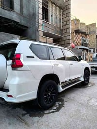 برادو2021 مد نايت  اصل ساز كفاله عامه ماشيه 68 ألف فول موصفات  فتحه بص...