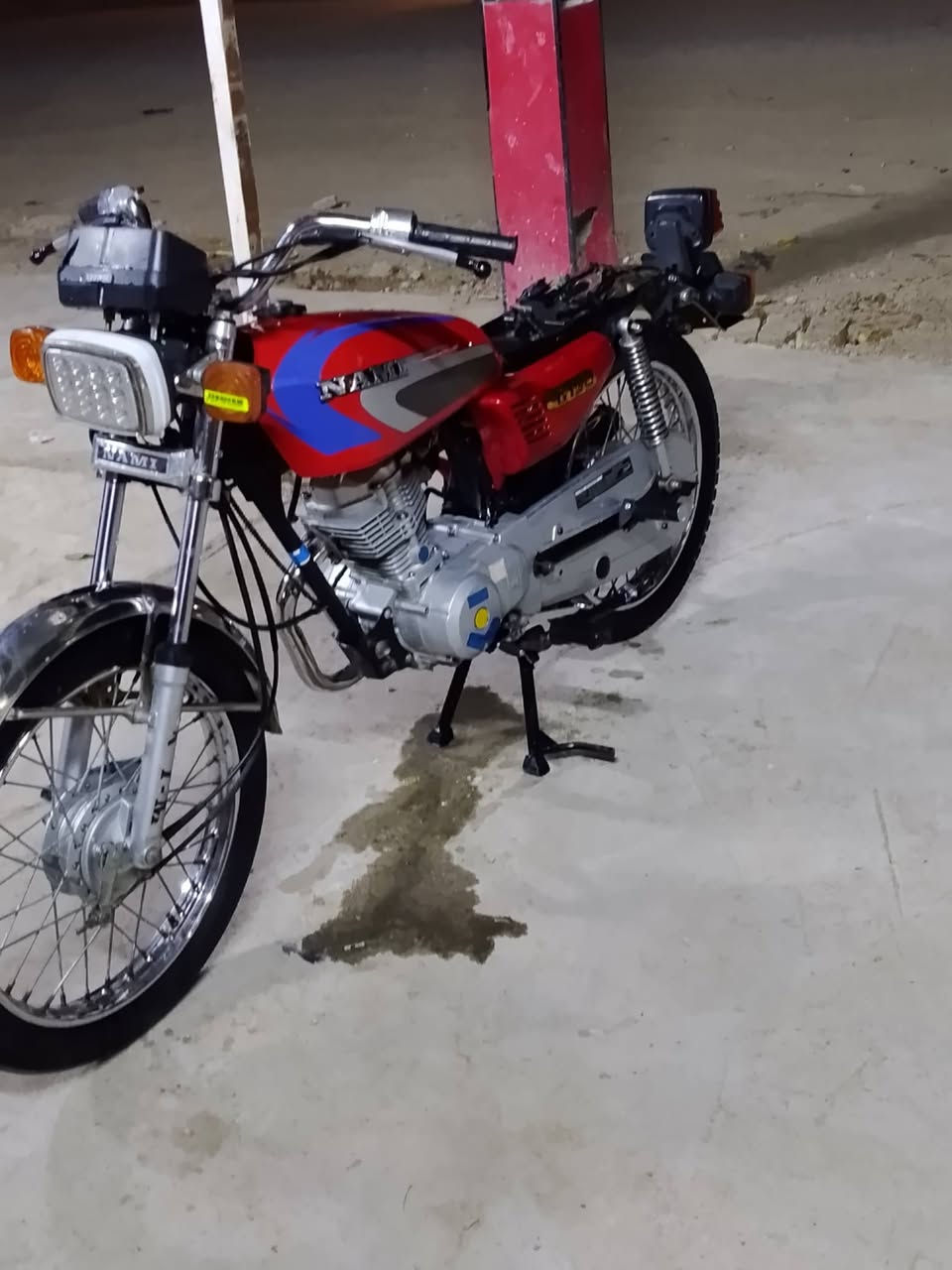 السلام عليكم دراجه للبيع موديل 22 اوراق اصولي شراي يتصل *********** دراجه نظيفه  امكاني واسط انوار السعر 750 وبيها مجال
