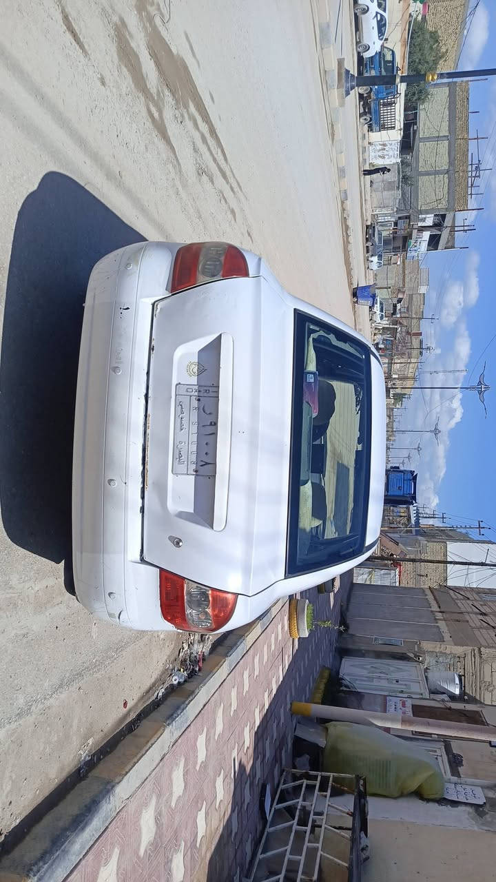 2014
مكفوله من ضربه وصبغ بيه ملاحضات بسيطه 
مكينه كير تبريد عشرط 
حداديه جديده 
تخم تاير جديد 
رقم بصره مكان السياره نجف مداورة بنجف 
السعر 38 وبيه حق جيه 
***********
