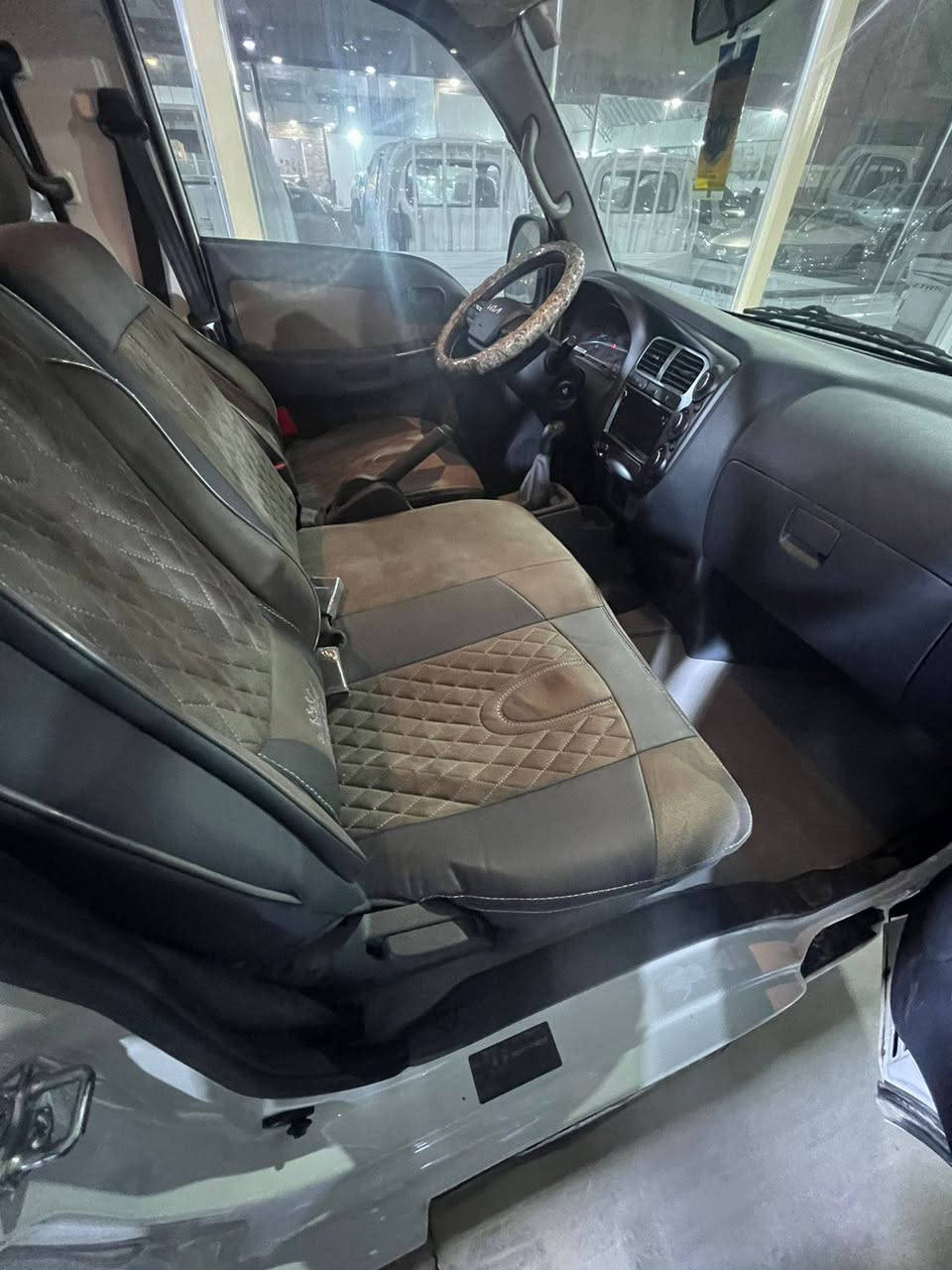 سلام عليكم ورحمة الله وبركاته
كيه دبل قماره مديل ٢٦
ماشيه٢٠٠٠ أخت زيره
مكفوله من كلشي مداور ثاني يوم
مخلف بديه مدوشمه كشناته
سياره جاهزه من كلشي
مكان سياره بل حله
سعر ١٨٥
رقم الجوال ***********
