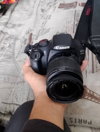 كاميرا كانون