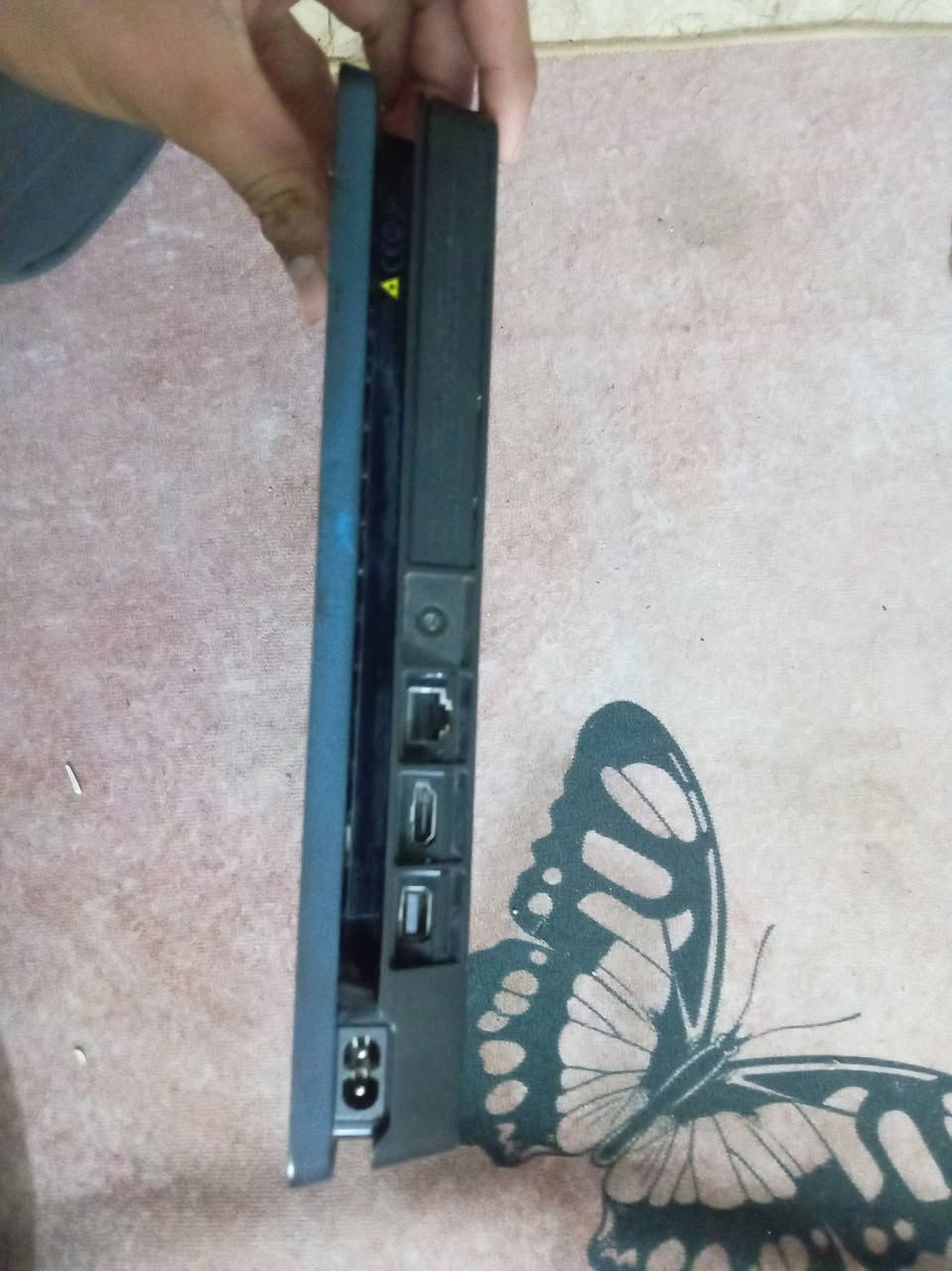 السلام عليكم بلي فور اسلم وان تيره لبلي نضيف مفتوح بس لل تنضيف وتجي وياه يده وحده واجدي واير التشغيل وقرص جتي اي


**إذا كنت صاحب هذا الإعلان وتريد حذفه لأي سبب، رجاءا أرسل رسالة إلى الدعم الفني**