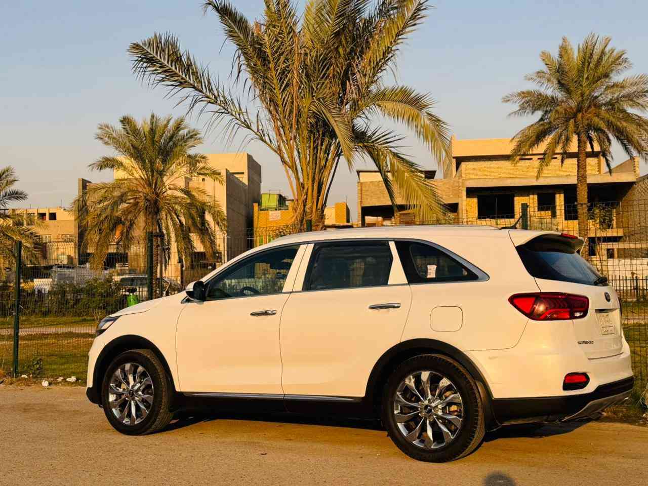 السلام عليكم 
بيع مستعجل 

سورنتو  2019 خليجي  رقم بغداد 

السعر :244$ وبيه مجاااال 

اتصال :***********

سياره كفاله عامه من صبغ وتبديل ؟ فقط 
بيهه بارد مكانين شي بصيط

مواصفات السيارة معروفه 
•بصمه
بنرامه 
سايد بريك بصمه 
•شاحن وايرليس
•شاشه كبيره بلاديه 
.نظام car play& Android
•حساس امامي خلفي 
•كراسي كهرباء 2  بالكشنات 
•3قطع تبريد
•لد امامي مع تشغيل
•كروس سرعة
•سبعه راكب
•ويل كب نيكل
•بصمه تشغيل وابواب 
•محرك 6 سلندر      
•مري شفط واشاره بالمري 
•كاميرا دواره
•بردات بلاديه 
•فول تحكم استرن 
•اربع انظمه قياده  Sport  ،eco ،comfort   ،smart 

بغداد البلديات
