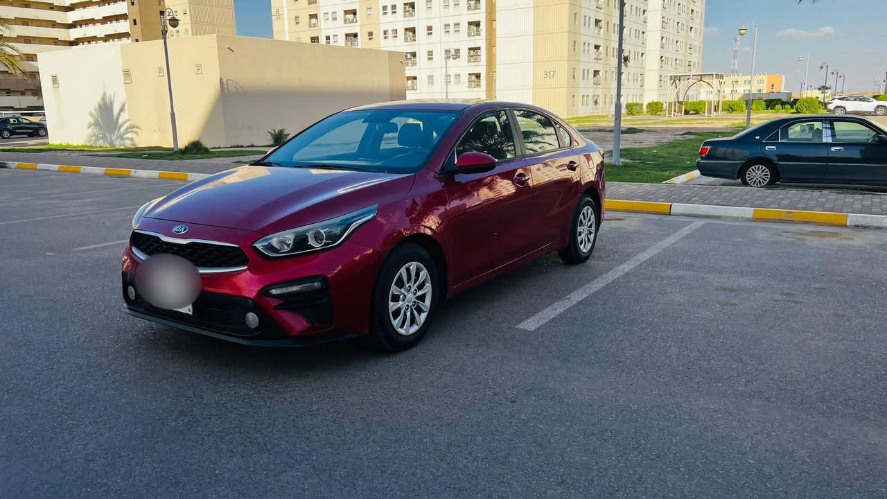 بسعر مناسب جداً
السلام عليكم‏  *********** ‏ 
سيراتو خليجي ٢٠٢٠ كفاله عامه بيهه بارد بسيط 
جدا الجاملق الأمامي كد شبر وجاملق خلفي شبر
بارد ماشيه 96 ألف كيلو مكان السياره بغداد المدائن
قرب مجمع بسمايه السكني ملاحظه السياره جاهزه من كلشي وع وظع الشركه مابيهه أي نقص السعر 133 قفل بدون عمله الشراي يتصل
