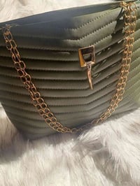 شنطه • حجم كبير • كمية محدودة