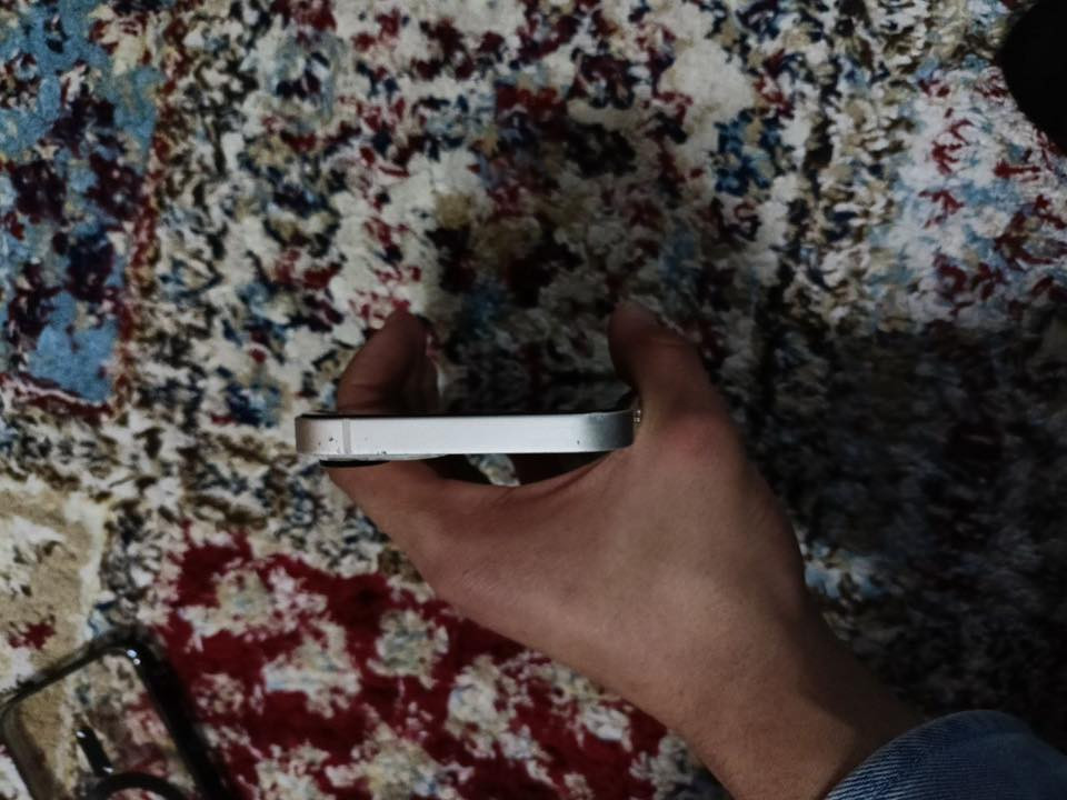 للبيع فقط ١٣ عادي بلادي بلادي كله وتر بروف تسبحه وتاخذه باتري ٨٥ بلادي بيه بس ضربات خفيفه عالشاصي من فوك اثر وكعه بس ومكفول تك سيم ١٢٨ تاخذه وتدعيلي الجهاز اني بيدي ماخذه واني اكلك نضيف مكان موصل سعر٤٥٠


**إذا كنت صاحب هذا الإعلان وتريد حذفه لأي سبب، رجاءا أرسل رسالة إلى الدعم الفني**