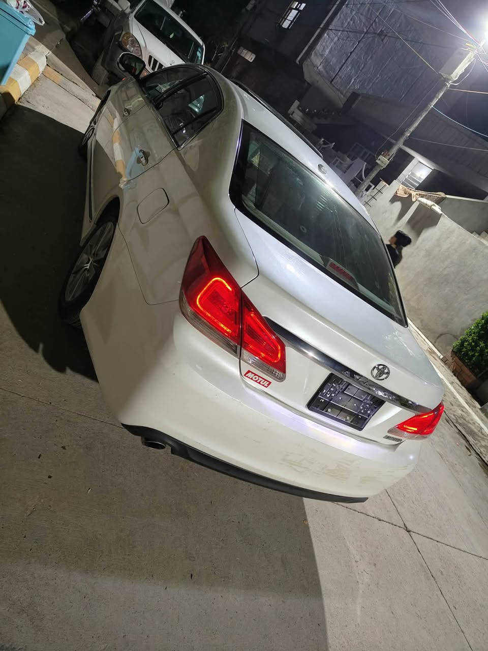 ‎بـۆ فرۆشتن تـوێتا ئـەڤەلۆن 2011..
‎سەیارەكە دوبەیە ..
‎سـاغ سـاغ ✅.
‎ئـەمریكـی لمتد فول فولە سەیارەكە..
‎نـاو زەرد . بەسمە . پەردە . سڵاید .كوشن سارد 
‎و گەرم . 6 سیدی .
‎سەیارەكە نمونەی جوانیە
‎كامل كامل مەسروفم كردوە
 م گۆڕیوە‎ھایدرۆلیكی گێڕ 
‎كامل سێرڤسم كردوە ..
‎كـوشن و سوكانی بیلادی ماوە ..
‎گێڕ و مەكینەی بەشەرت
‎دیجیتاڵی نیە ..
‎ سەیارەکە بێ بۆیاخە کلینە
‎بـۆیاغ ئـەستورە ✅.
‎
***********
***********
سعری 140وەرقە معامەلە
شوێن سیدسادق
