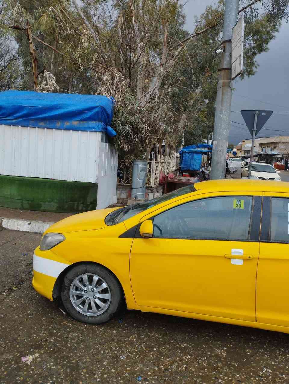 گریتوێڵ 2011 مەشروع سەنەوی بەسەرنەچوە مانگی 12 بەسەر ئەچێت سەیارەکە بە شەرتی تەحویل و وەکالە بەشەرتی ئەوەی غەرامەی نەبێت کارتی بەنزینی هەیە نیقابەشی سفرە 
سەیارەکە دەعامیەکەی پێشەوەی شکاوە چاک کراوە و لەزگەیە 
پاوەری برێکەکەی بەس دەنگی هەوای دێت کاتێ برێک دەکەی نامێنێت یەعنی بۆ برێک بێ کێشەیە  سعری 40 وەرەقە لە چەمچەماڵ 

0773 450 0242
0751 555 0242
