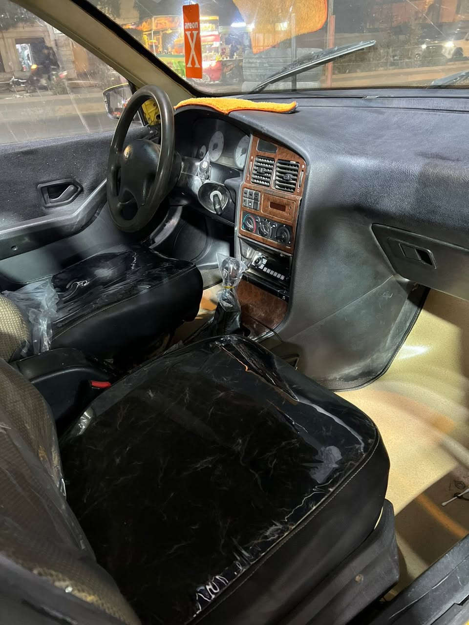 سلام عليكم بارص 15 كير مكينه كفاله تخم تاير جديد صدر امامي خلفي جديد غرفه مدوشمه تبريد ثلج تتفئه شغاله سياره جاهزه بيها تعمير هلالت خلفيه فقط ولباقي كفاله لا ضربه ولا صبغ تحويل ثاني يوم مصفره من كلشي مكاني بغداد البياع ***********
