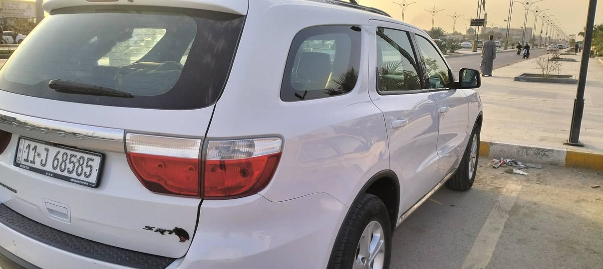 السلام عليكم للبيع دورنكوه خليجيه مكفوله كفاله عامه   2013    رقم. بغداد  نكليزي بسمي     احله من الصوره  السعر 220 وبيه مجال  //***********/////////*********** مكان الناصريه مركز
