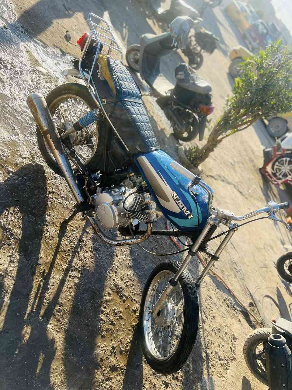 البيع نامه موديل 23مكان حله شارع100سعر350بيه مجال حك جيه ***********
