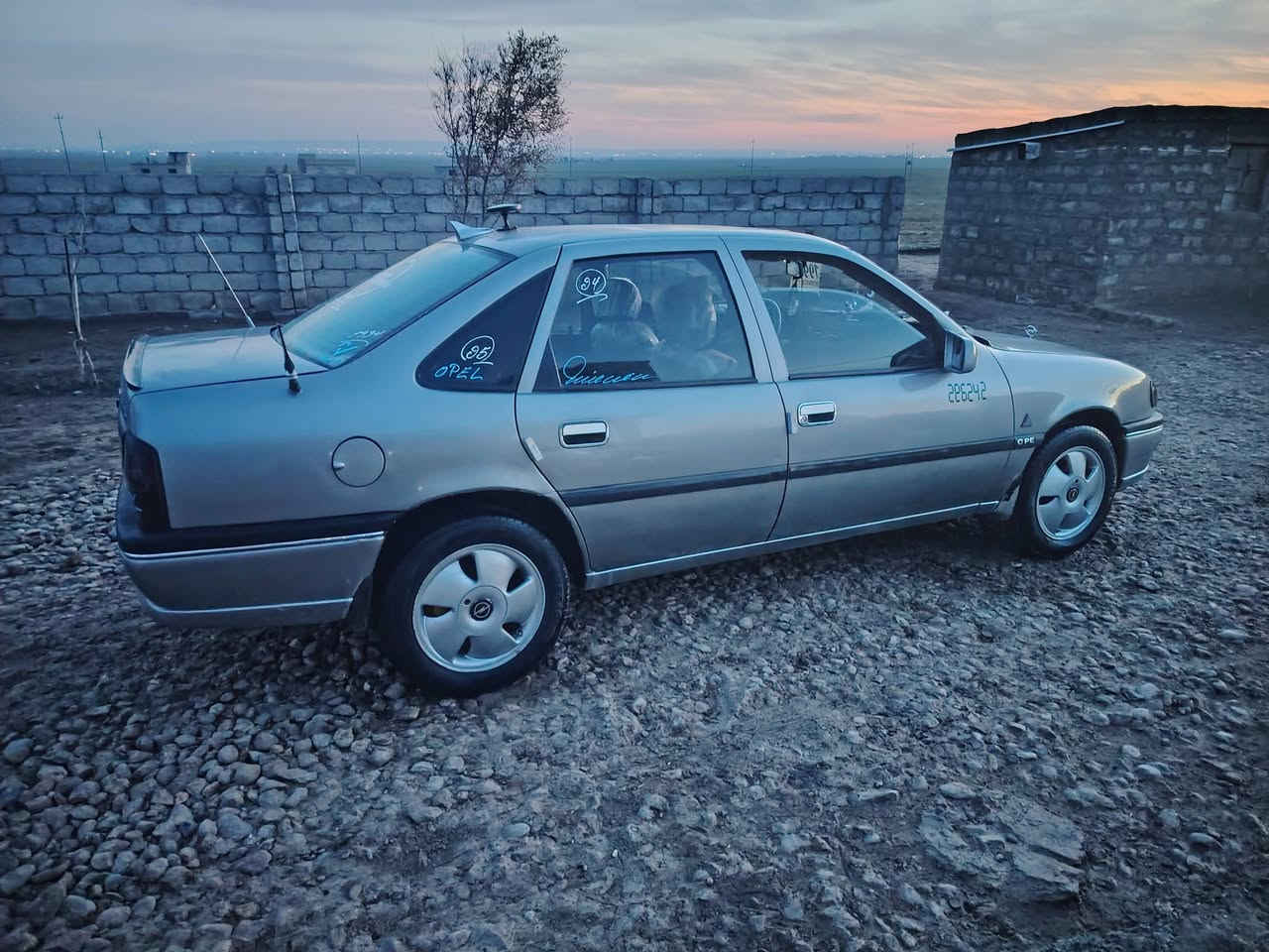 سلام عليكم شونكم فكترا 94بسمي مع الكابون فول نضافه صبغ جماليه شرط انطيك حجم 20 لجنايه مكاني زمار


**إذا كنت صاحب هذا الإعلان وتريد حذفه لأي سبب، رجاءا أرسل رسالة إلى الدعم الفني**