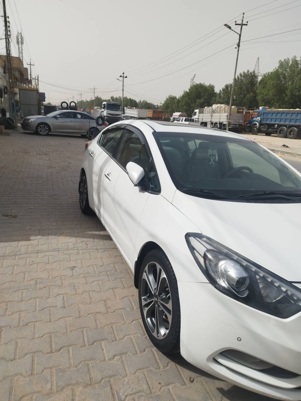 السلام عليكم سيرتو البيع مكفوله من صبغ وضربه بيها شويا بارد فقط مكينه ١٦٠٠ مكفول كير محرك حداديه موديل ٢٠١٦ فول موصفات  السعر ١٢٧ وبيها مجال مكاني نجف حي الانصار ‭
‭٠٧٨٢ ٥٦٢ ٢٨٤٢‬ رقم هاتف
