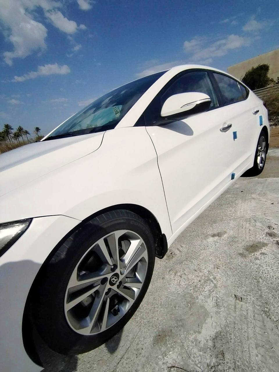 السلام عليكم النترا٢٠١٨خليجي
محرك 2000 دوش 
مواصفات
 السيارة فتحة
 قطعتين تبريد 
ويل ١٧ خمسه 
حساسات وكاميرا وشاشة
 مري شفط تحكم جهتين 
داخل بيجي
 مكفولة من الضربة والصبغ 
 رقم بغداد انكليزي وهزة جديد تحويل ثاني يوم سيارة ماشية 71حقيقي نظيفة السيارة بمعنى الكلمة وجاهزة من كل النواحي السعر153(مكان كربلاء) 
ولاستفسار الاتصال على رقم ***********
