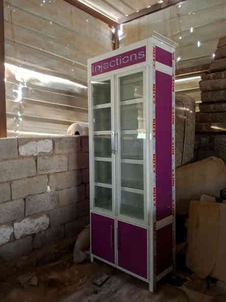 عارضات صيدلة 
سعر 175القطعة 
عنوان ام العضام 
***********
يوجد توصيل
