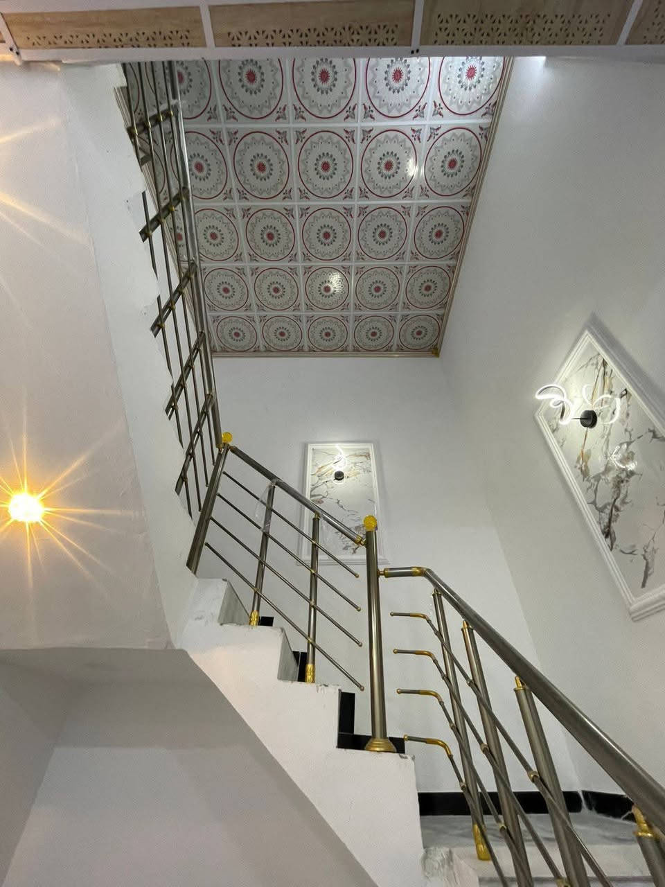 أسلام عليكم ورحمة الله وبركاته 🌹
اللاستفسار📲 ***********

دارين سكن للبيع 🏭
ماشاءلله عل ترتيب ونزاكه
مساحة كل بيت 100 مربع م
تريد واحد تريد 2
نوع العقار طابو زراعي
بأسم عراقي سند 25

لبيت لأول ركن على شارعين
ولبيت ثاني على شارع 10م
كافت لخدمات متوفره

كل بيت يحتوي
⬇️
دوانيه
وصاله
وغرف نوم 2
مطبخ
صحيات خارجي وداخلي

العنوان ابولخصيب
كوت ثويني غرب مدارس كوت ثويني الاهليه 

بيوت فارغات وجاهزات للسكن

تستلم بيتك عد لمكاتبه

تريد بيت أو تريد ثنين

سعر كل بيت 62 مليون وبي مجال
اللاستفسار 📲 *********** البصرة, العراق
