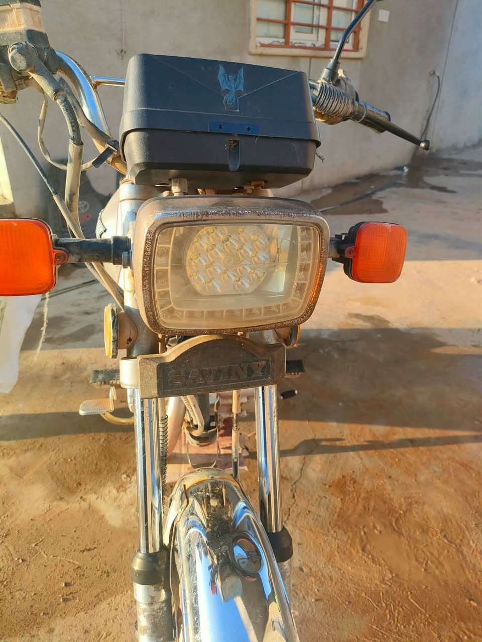 السلام عليكم مطورالبيع سيفان موديل 2020  خمسه كير  موجود سلف شغال كله شغاله اخو سعرو 400الف بي مجال الزيروالشراي مكاني ناحيه القياره الشراي يتصل***********
