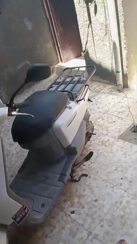 ***********
