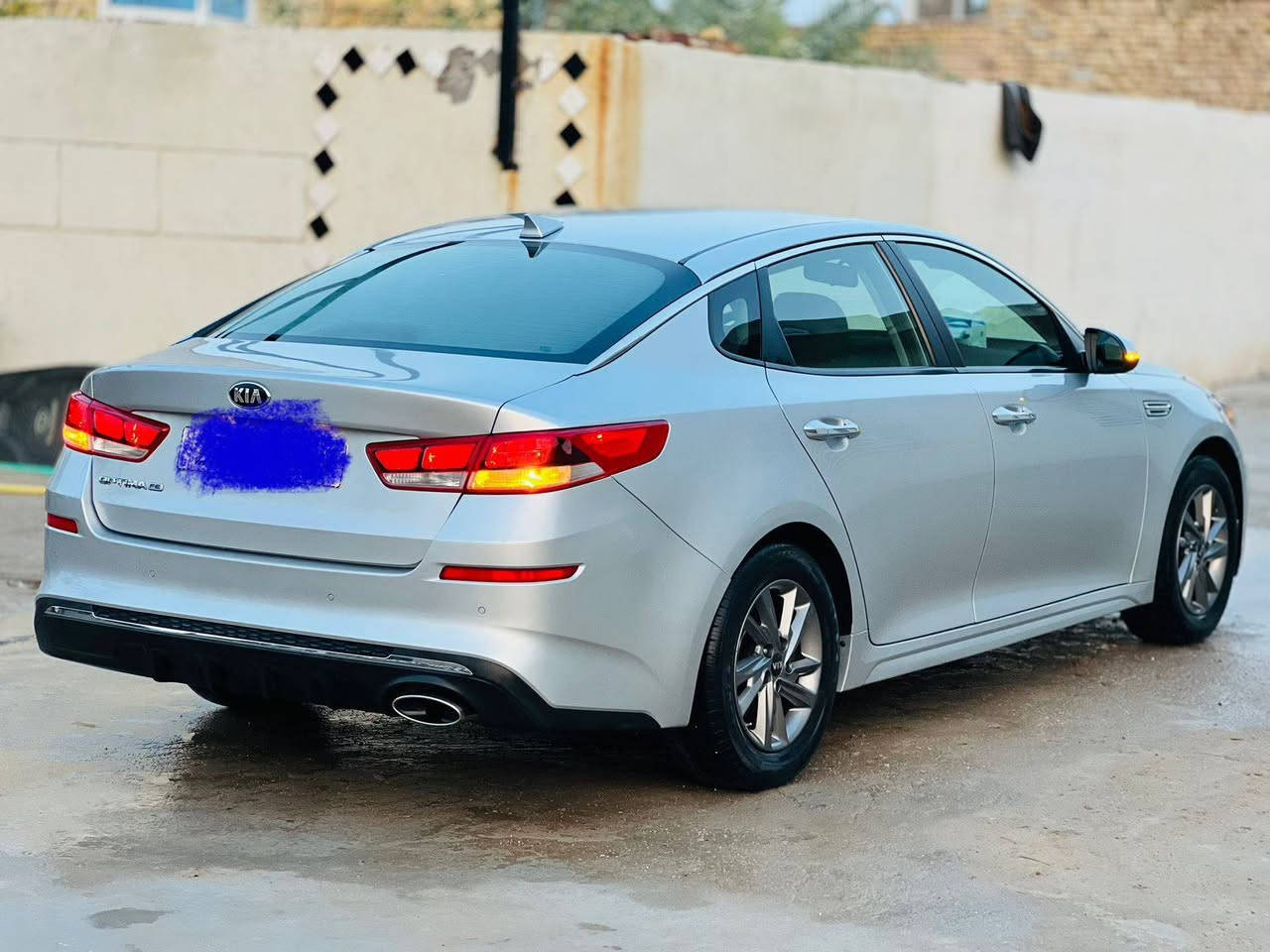 سلام عليكم
للبيع سيارة اوبتما 2020 وارد امريكي رقم ذي قار ب اسمي تحويل ثاني يوم 
رقم الشاصي 5XXGT4L37LG424779
شاشه كبير لمس ✅
كامره دواره ✅
تحكم جهتين ✅
 مثبت سرعه ✅
تحديد مسار✅
مانع نزلاق ✅
 حساسات خلفي+ جانبي
شاحن UDB✅
منفذ AUX 
شاير مري ✅
مكينه وكير+حداديه=كفاله 
 تخم تاير جديد جواها 
حجم محرك2400 GDi
السيارة مال عائله تاخذه ما تصرف اي شي عليها 
مكاني  الناصريه /الشطرة 
سعر 158 وبي مجال قليل جداً 
الاستفسار *********** واتساب 🟢.
السياره بدون حادث وصبغ وتبديل كفاله عامه لان داخله تقرير 
شغاله من أمريكا 
ادخل ع رقم الشاصي وشوف 
السياره ماشية 100
