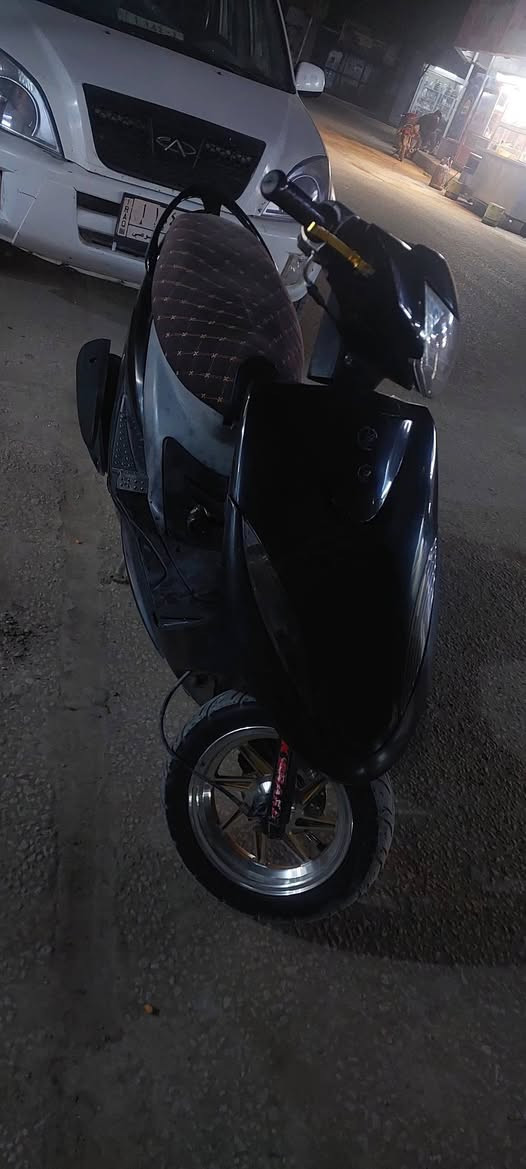 السلام عليكم 
دراجه ماكس عدله للبيع
دراجه بوشه 49بلاد كهربائيات كله شغاله سلف هندر  دراجه شلعه وامعدل يشك كاع مينته نعامه مزوده دزويد خارجي (يدات بريك+قبق فلاوين+قطره مال دهن+وياله + قاعده مال رقم + نضان دبل اشارع+صالنصه fm+ كلج خلفي رياضي) 
دراجه مكانه بابل الاسكندريه 
سعر 625 بيه مجال 
رقمي: *********** متواجد فيس واتساب
