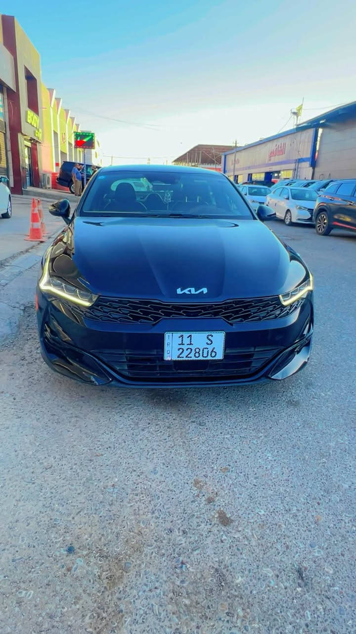 للبيع كيا K5 موديل 2024 GT-Line لون أسود، وارد حديث، فل كامل، محرك 1.6 تيربو اقتصادي وقوي، مواصفات عالية شاشة، كاميرا، بصمة، مثبت سرعة، أنظمة أمان متطورة).  فقط جاملق يسره مبدل اصلي وكاله سيارة نظيفة جداً وجاهزة للاستخدام ماشيه 66 بغداد نكليزي  السعر 160 مكاني بغداد ***********
