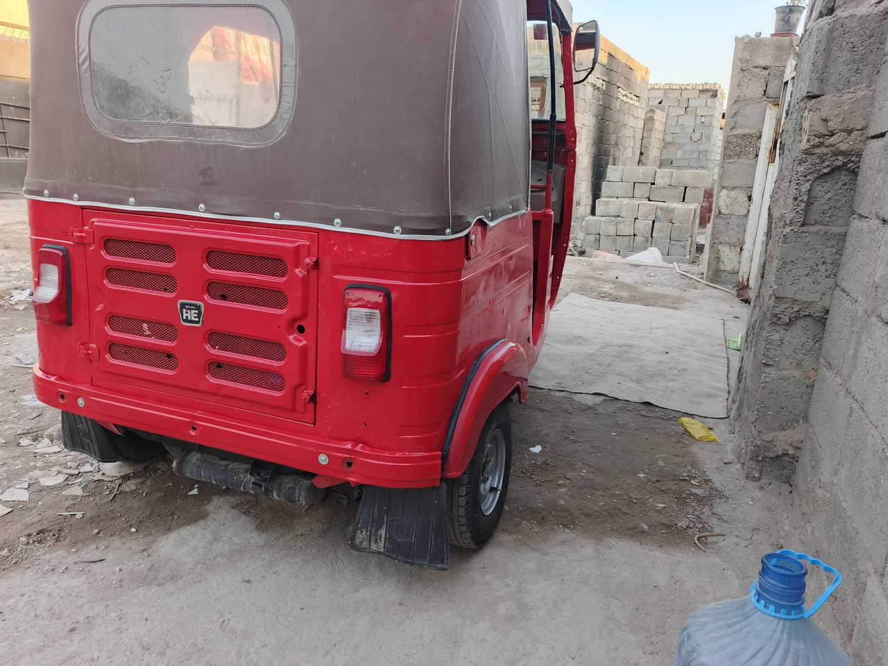 السلام عليكم تكتك 2018شهر٦ رقم بغداد انكليزي باقي ع استلام معمره جديد صبغ عام بدون ضربه بس دوس مبدلات مقمره كامله مكينه امبدل بيه بوشه وبستم وكور جديد تخم تاير باتري كابريتر كله جديد مكاني الزعفرانيه السعر ٥و٢٠٠وبيه مجال ***********
