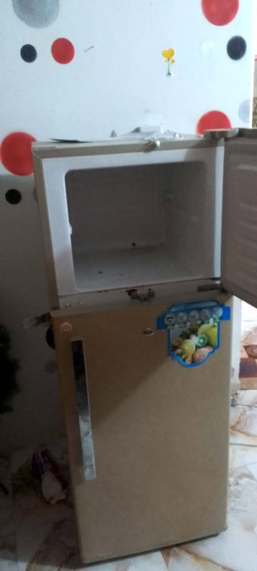 ثلاجه للبيع الي يريد يشتري يجي خاص 🥲


**إذا كنت صاحب هذا الإعلان وتريد حذفه لأي سبب، رجاءا أرسل رسالة إلى الدعم الفني**