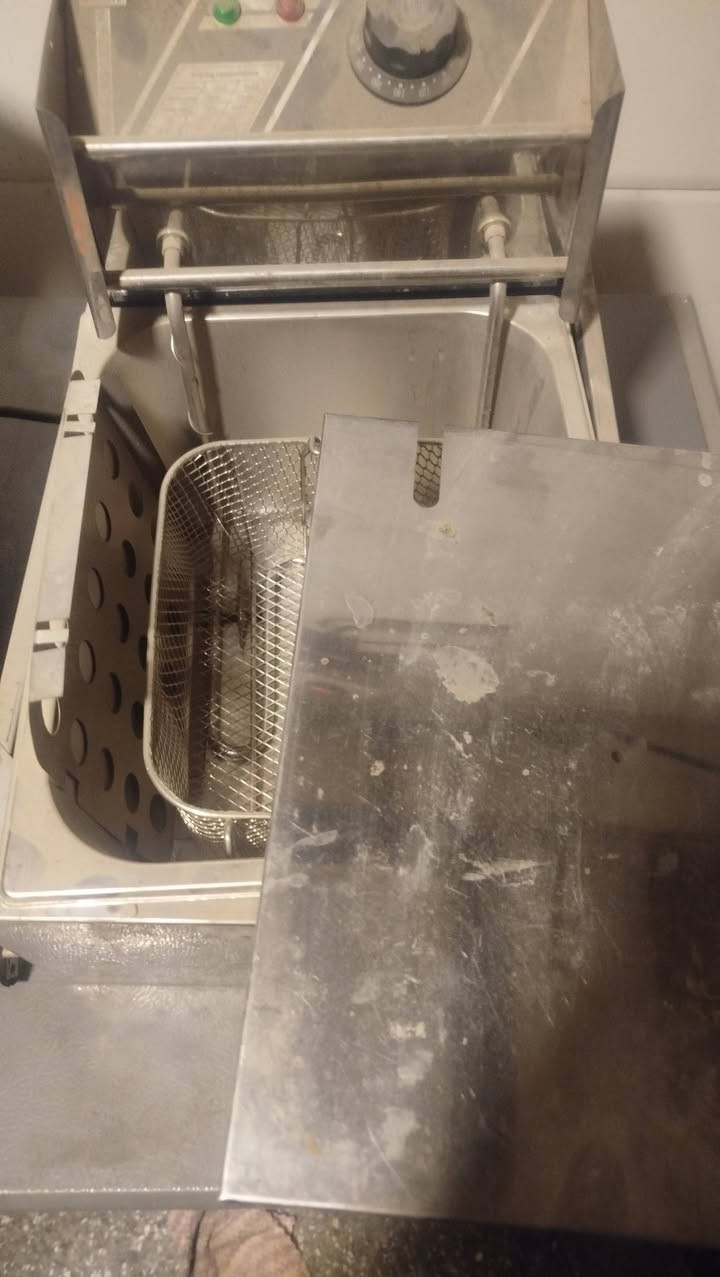 قلاية جديدة مامستعملة للبيع


**إذا كنت صاحب هذا الإعلان وتريد حذفه لأي سبب، رجاءا أرسل رسالة إلى الدعم الفني**