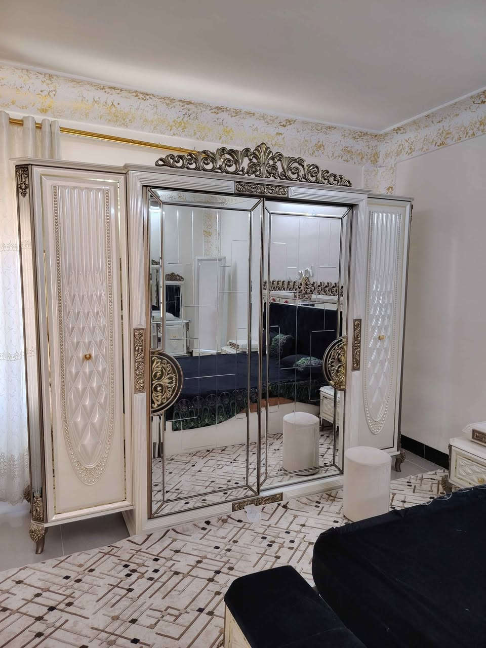 السلام عليكم غراض منزليه للبيع *********** (غرفة نوم) ( كنفيره) (غساله) (سبلت طن ونص) كركوك, العراق
