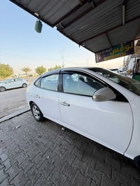 النترا • ٢٠١١ • مكينة ١٦٠٠